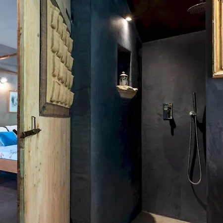 Villa Dianella 8&2, Emma