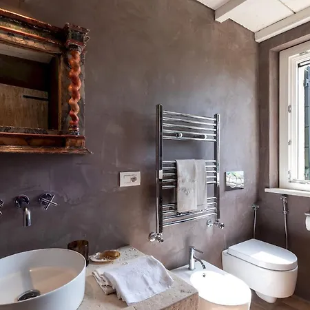 Villa Dianella 8&2, Emma