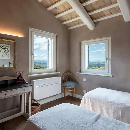 Dianella 8&2, Emma Villa