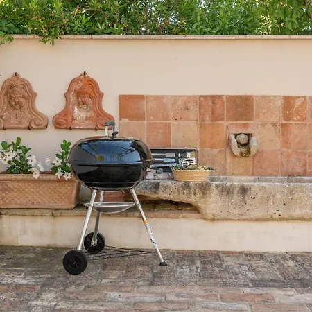 Villa Dianella 8&2, Emma *