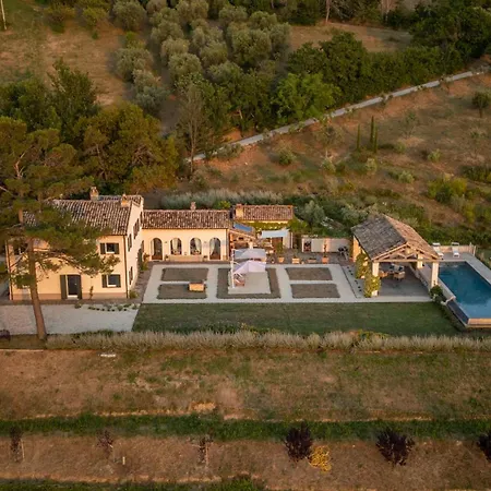 Dianella 8&2, Emma Villa